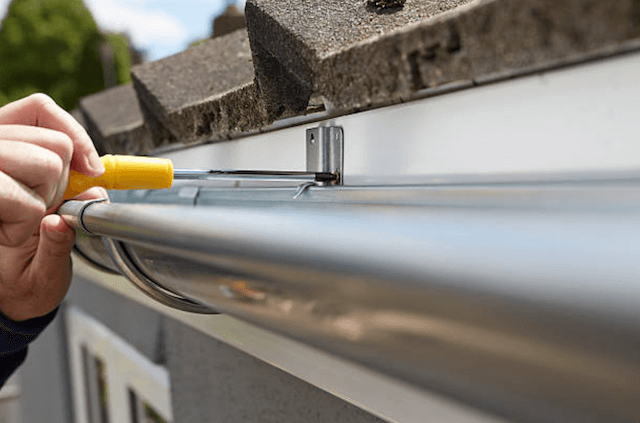 gutter repair huntersville